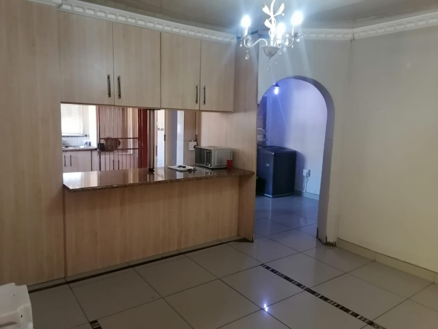 5 Bedroom Property for Sale in Brandwag Free State